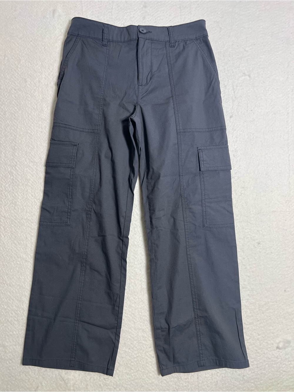 Women’s cropped Dark Gray Cargo Pants - Utility Style